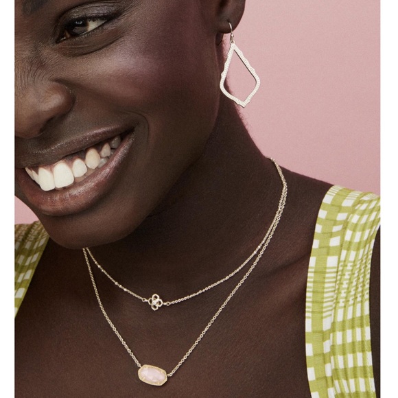 KENDRA SCOTT • Gold Rose Quartz Elisa Necklace - Picture 2 of 5